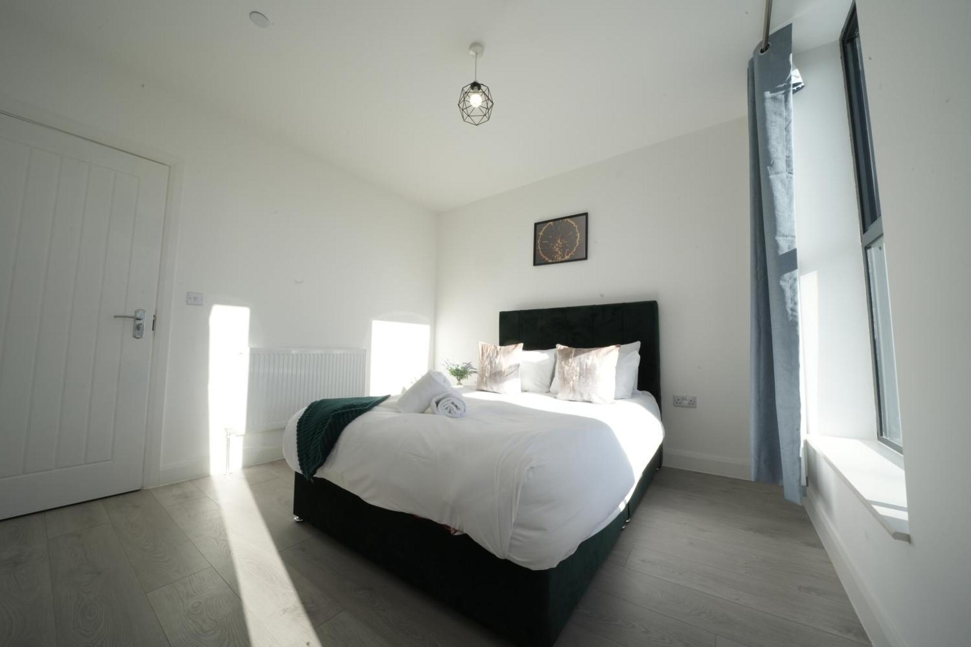 Broadway Great 7-minute Walk From The Underground Accommodatie bij particulieren Ealing